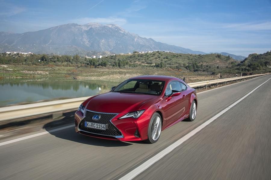  Lexus RC300h 2018 года  (WW) (фото 27 из 139)
